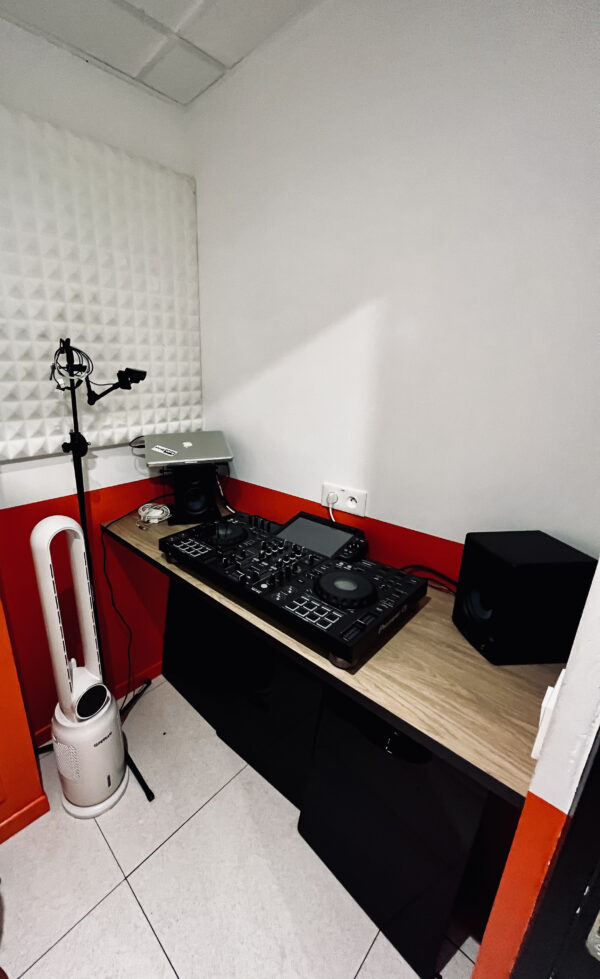 Studio cabine DJ N°1